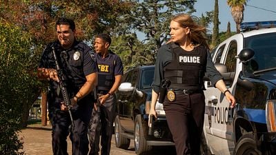 Imagem da notícia Escondida na Netflix: Este intensa série de drama e suspense tem apenas 8 episódios e vai te prender até o final