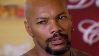 Imagem da notícia Há 22 anos, ele viveu um dos homens mais covardes da TV: Longe das novelas, já vendeu frango assado e hoje tem outra profissão