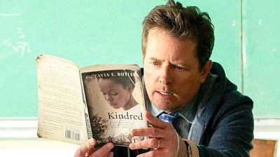Imagem da notícia Muita gente nem sabe que ele existe: Michael J. Fox estrelou outro filme de viagem no tempo 29 anos depois de De Volta para o Futuro 3