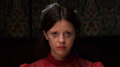 Imagem da notícia "Provocou, zombou e menosprezou": Mia Goth está sendo acusada de agressão no set de MaXXXine
