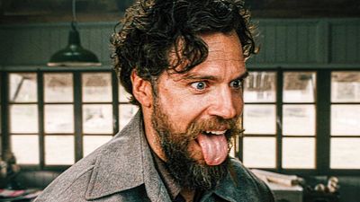 Imagem da notícia Depois de Superman, Henry Cavill fez Guerras sem Regras por diversão: "Eu queria revitalizar meu amor pelo cinema"