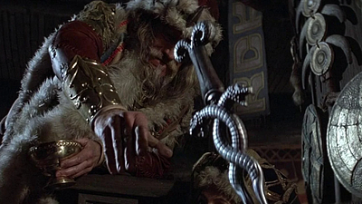 Imagem da notícia Para ver no streaming: Um dos principais filmes de fantasia da história do cinema que falhou miseravelmente com seu remake 29 anos depois