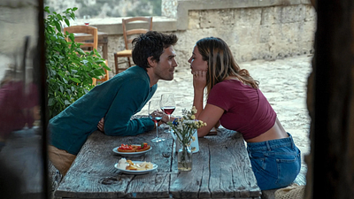 Imagem da notícia No Prime Video: Esse filme quase com aprovação total no AdoroCinema é imperdível para os fãs de O Mapa Que Me Leva Até Você