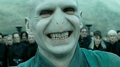 Imagem da notícia "Eu era simplesmente ignorante": É por isso que Ralph Fiennes quis recusar o papel de Voldemort em Harry Potter