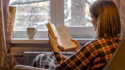 Imagem da notícia Este é o romance brasileiro mais vendido de 2024 e estes são os motivos do seu sucesso