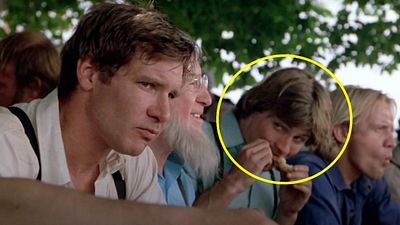 Imagem da notícia Agora todos nós sabemos quem ele é: Você consegue adivinhar qual ator de O Senhor dos Anéis está escondido nessa cena?