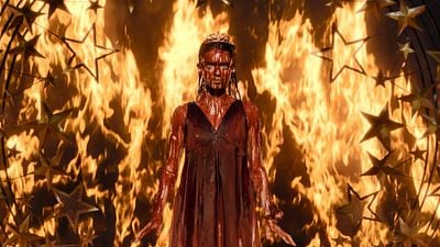 Imagem da notícia Carrie: A série de Mike Flanagan revela qual será sua próxima adaptação de Stephen King para o Prime Video