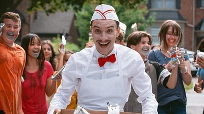 Imagem da notícia O diretor de O Albergue vai lançar um novo filme de terror em quatro meses: Trailer é insano