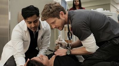 Imagem da notícia Nem Grey's Anatomy, nem The Good Doctor: Drama médico com estrela de Gilmore Girls é queridinha do momento na Netflix