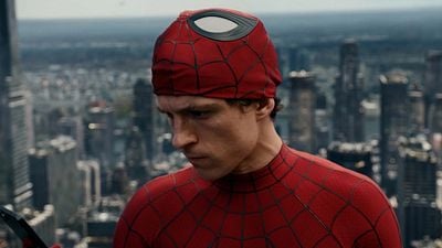 Imagem da notícia "É um verdadeiro mistério": Tom Holland descreve Homem-Aranha: Um Novo Dia como "um filme de detetive"