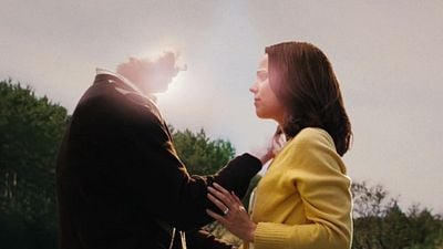 Imagem da notícia A atriz que já estrelou quatro filmes sobre viagem no tempo - mas o máximo que ela conseguiu foi ir pra outra dimensão