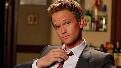 Imagem da notícia Neil Patrick Harris discordou do elenco de How I Met Your Mother ao negociar salários: "Houve uma época de negociações desagradáveis"