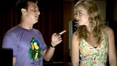 Imagem da notícia Muita gente não sabe, mas o namoro de Luciano Huck e Angélica começou nos bastidores de um fracasso de bilheteria: "O filme é uma merd*"