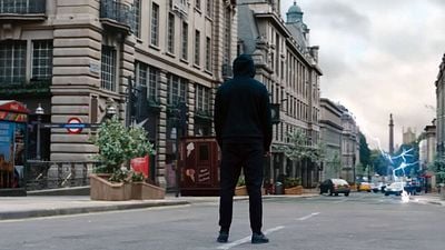 Imagem da notícia Se você é fã de ficção científica, certamente já viu essa série da Netflix com 100% de aprovação, né?