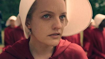 Imagem da notícia Elizabeth Moss só aceitou papel em The Handmaid's Tale para impedir que outra atriz pegasse