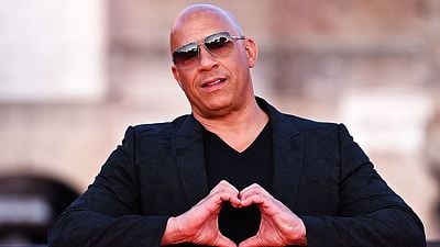 Imagem da notícia 24 anos depois, aqui estão as primeiras imagens de aguardada saga ficção científica estrelada por Vin Diesel