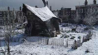 Imagem da notícia “Ele destruiu o livro e o filme original”: Elijah Wood é totalmente contra este filme de Tim Burton