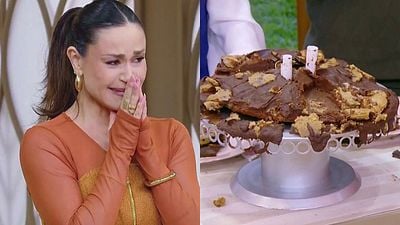 Imagem da notícia Bake Off Brasil: Bolos e tortas desmoronam em estreia caótica; veja quem foi o primeiro eliminado da competição!