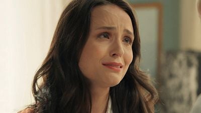 Imagem da notícia Resumo de Êta Mundo Melhor! (29/12 a 03/01): A mãe de Estela reaparece da pior maneira possível, e Celso flagra a amada com Túlio