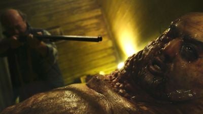 Nem A Morte do Demônio, nem Terrifier: Um dos filmes mais sangrentos do cinema chegará ao Brasil em breve