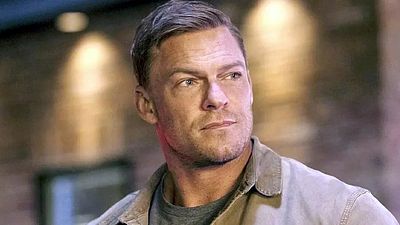 Imagem da notícia 20 anos antes de Reacher, Alan Ritchson foi descoberto em reality show com um talento inesperado – e fez jurada se apaixonar