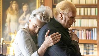 Imagem da notícia Vencedor do Oscar de Melhor Ator em 2018, este astro irreconhecível entregou uma de suas maiores performances nesta cinebiografia histórica