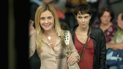 Imagem da notícia Resumo de Avenida Brasil (22/06, segunda-feira): Nina engana Carminha, e a vilã acredita ter se livrado da rival: "Já vai tarde, coisa ruim"