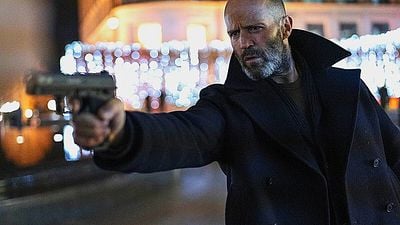 Imagem da notícia Hoje no streaming: Neste thriller de ação, Jason Statham se torna o inimigo público número um
