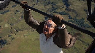 Imagem da notícia Tom Cruise quase morreu em cena de ação de Missão Impossível - O Acerto Final: "Ninguém na Terra consegue fazer isso"