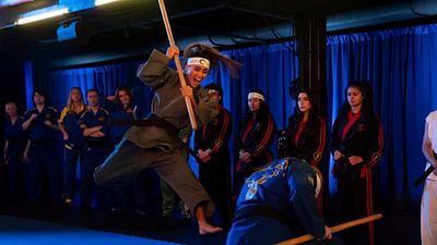 Imagem da notícia O enorme erro que a Netflix cometeu com Cobra Kai: A 6ª temporada e final da série do universo Karate Kid afunda de forma alarmante