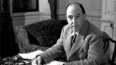 Imagem da notícia C.S. Lewis: Conheça a vida do autor de Nárnia e descubra o mundo mágico por trás dos livros