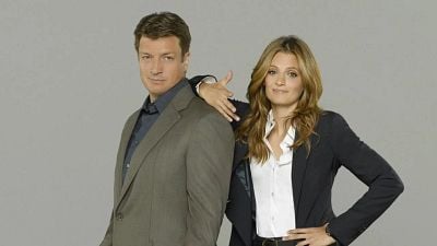 Imagem da notícia "Eles precisaram fazer terapia de casal": Afinal, rolou briga entre Nathan Fillion e Stana Katic nos bastidores de Castle?