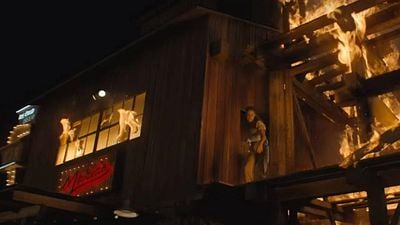 Imagem da notícia O novo filme de ação que está varrendo a Netflix: Jessica Alba protagoniza esta trama que está em primeiro lugar no streaming