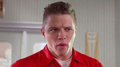 Imagem da notícia "Não farei isso de novo": Após 25 anos, o ator que interpretou Biff em De Volta para o Futuro se recusa a pronunciar essa frase icônica do filme