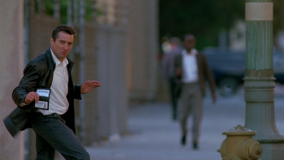 Imagem da notícia Para assistir online hoje: Um excelente Robert De Niro em uma das melhores comédias de ação da história