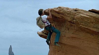 Imagem da notícia Clint Eastwood arrisca tudo ao fazer suas próprias acrobacias e uma pessoa morreu nesse filme  disponível online