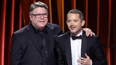 Imagem da notícia "Eu o joguei no fogo": Elijah Wood e Sean Astin revelam o que aconteceu com o prêmio desaparecido de O Senhor dos Anéis