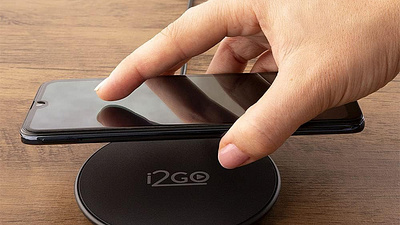 Imagem da notícia Depois de usar um carregador de indução, você nunca mais vai querer um modelo com fio - e nós explicamos por quê!