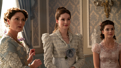 Imagem da notícia Inspire-se em Bridgerton e vire o diamante da temporada com estes produtos incríveis