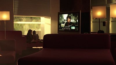 Imagem da notícia Iluminação para sala de TV: Veja algumas luminárias que tornam a experiência de assistir TV melhor!