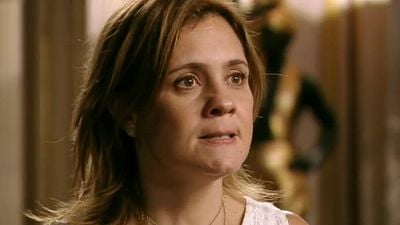 Imagem da notícia 14 anos depois, descobrimos que Carminha, uma das maiores vilãs das novelas, quase foi interpretada por outra atriz de Avenida Brasil