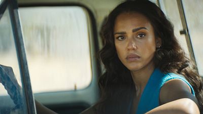 Imagem da notícia "Um filme raro e perfeito": Jessica Alba se junta ao remake desta comédia cult dos anos 2000