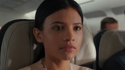 Imagem da notícia Mais um triângulo amoroso: Sucesso da Netflix já tem data de retorno marcado no streaming