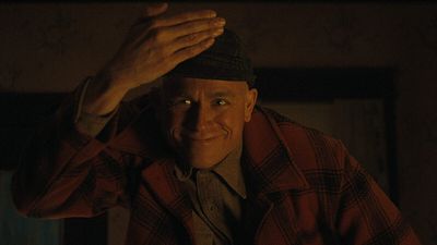 Imagem da notícia Em 3 dias, uma das séries de maior sucesso da Netflix retorna: A 1ª temporada rendeu 115 milhões de visualizações