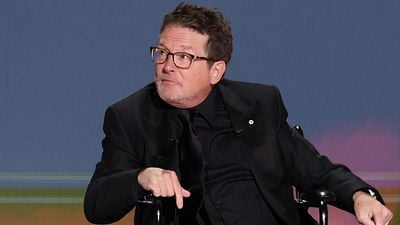 Imagem da notícia "Aceitar o Parkinson não é se render": Ovacionado no Emmy 2026, Michael J. Fox emociona ao celebrar avanços da sua fundação