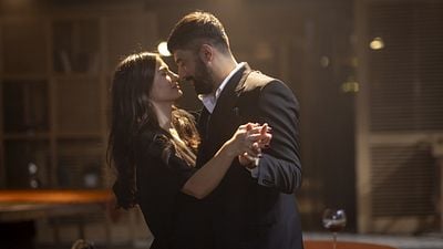 Imagem da notícia Chega em uma semana e terá 42 episódios inéditos: 2ª temporada do sucesso turco Meu Nome É Farah ganha data de estreia na Netflix