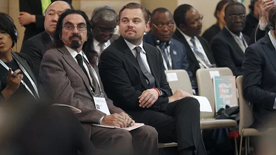 Imagem da notícia O pai de Leonardo DiCaprio conseguiu algo que nem seu filho conseguiu até Uma Batalha Após a Outra: Aparecer em um filme de Paul Thomas Anderson