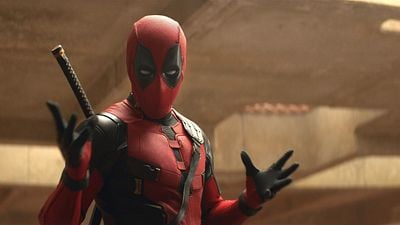 Imagem da notícia Deadpool estará em Vingadores: Doutor Destino? Entenda por que os fãs acreditam que o mercenário aparecerá
