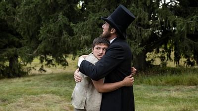 Imagem da notícia Esta comédia de ficção científica é uma maravilha: Quase perfeita e disponível na íntegra na Netflix