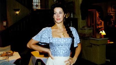 Imagem da notícia "Nunca mais farei uma coisa dessas": Há 26 anos, Claudia Raia viveu um de seus maiores arrependimentos com papel que virou piada em novela